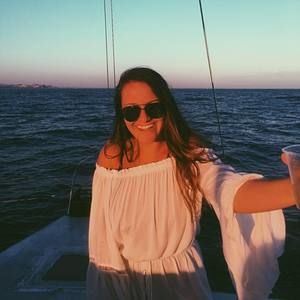 Meet your Posher, Julia